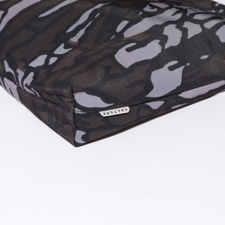 Cobra Lock Mini Sling Bag Trebark Camo
